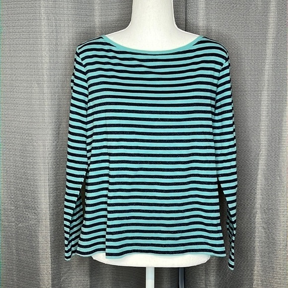 Talbots Tops - TALBOTS WOMAN PETITES BLUE STRIPED MEDIUM LONG SLEEVED TOP